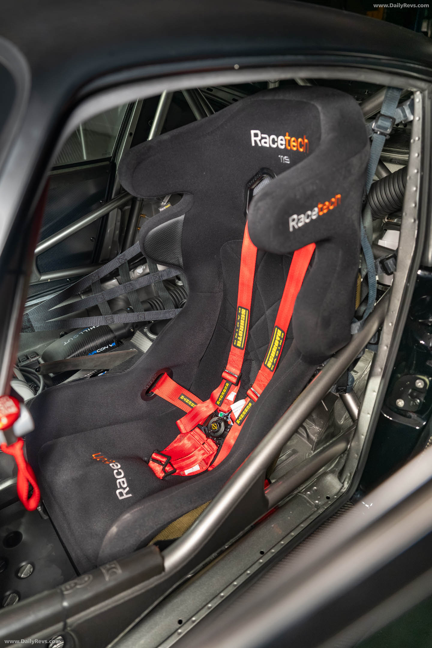 2027 Gunther Werks GXR-Evo Interior